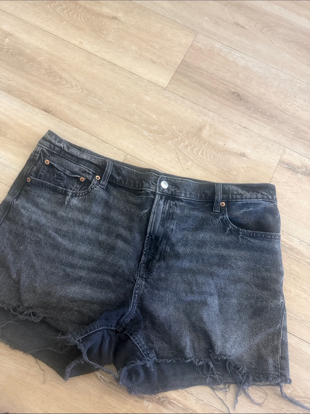 American Eagle ex boyfriend short